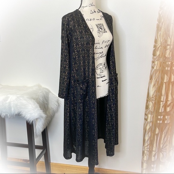 💕Like New Elegant Lularoe Sarah Black & Gold Cardigan💕 - Picture 13 of 14